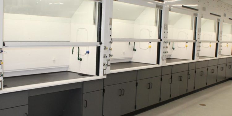 Fume Hood Maintenance & Repair - Gray & Green Laboratory Systems